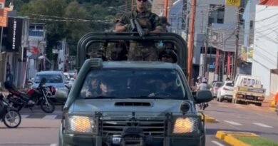 6928675a51b546928675a51b96