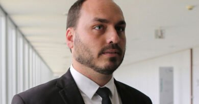 carlos-bolsonaro-750×450