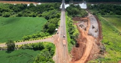 Ponte sobre o Rio Piquiri segue interditada e DNIT anuncia travessia de balsa 2025-12-02-17-25-27-1764704164balsa-piquiri