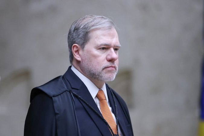 Senadores protocolam pedido de impeachment contra Toffoli