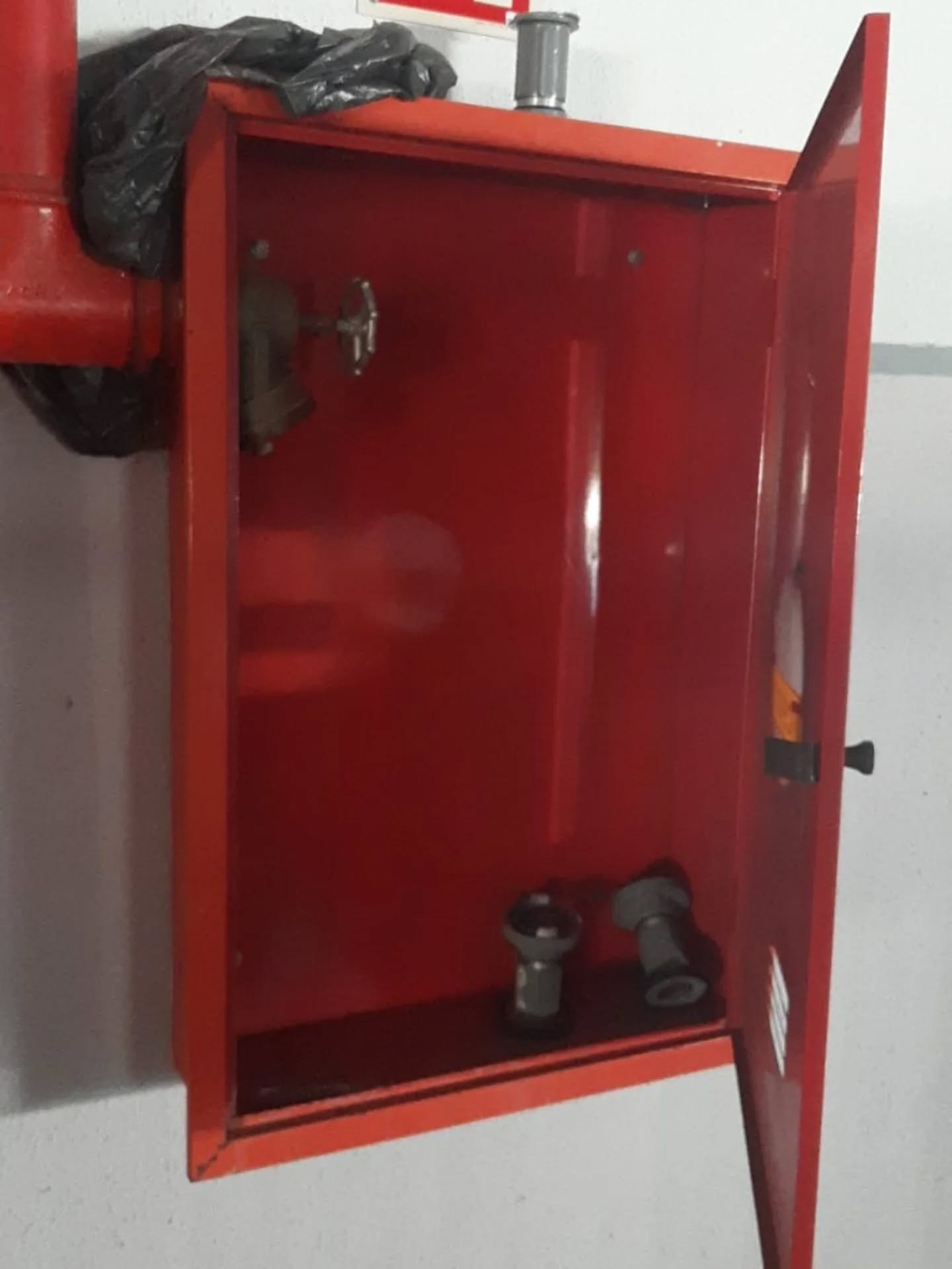 Ginásio de Esportes Ney Braga é alvo de vandalismo e furto em Marechal