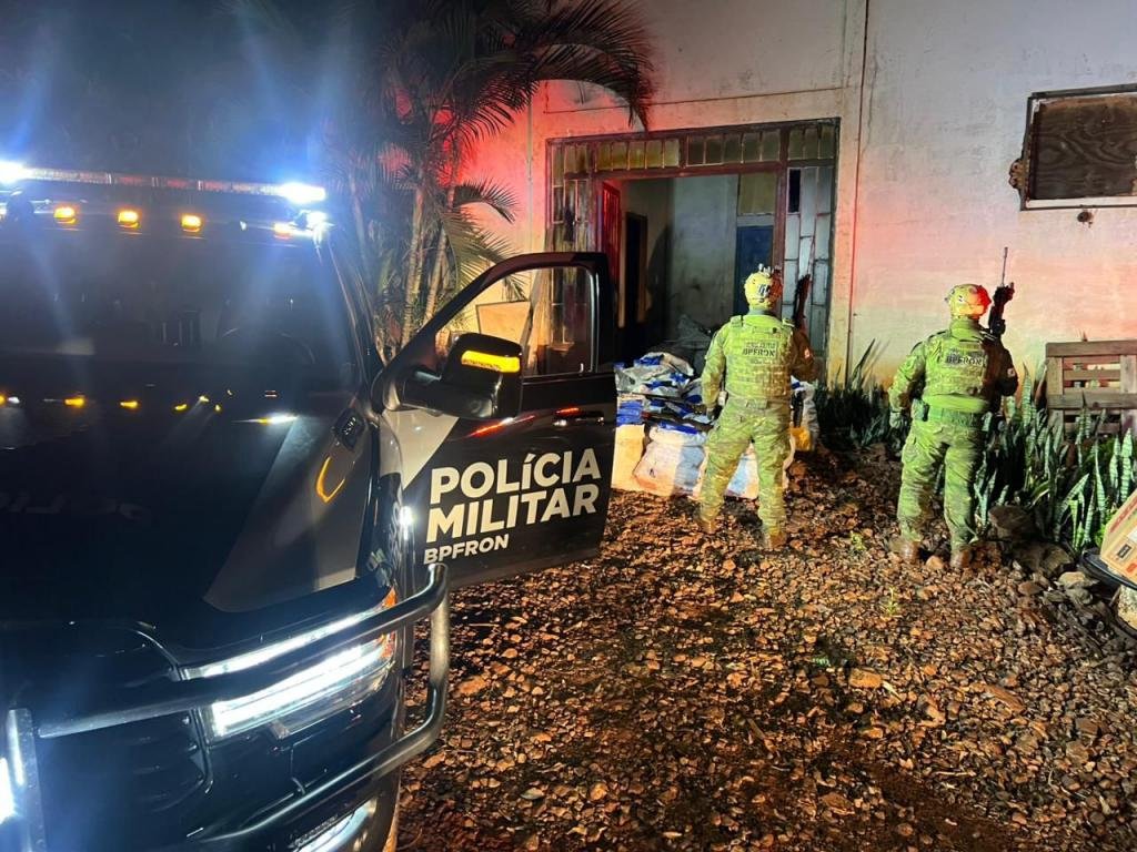 Depósito de ilícitos é descoberto no interior de Quatro Pontes; homens são presos e apreensão milionária é realizada