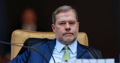 Cresce movimento por impeachment de Toffoli após achados da PF 54120105227_72cd1e98dd_k