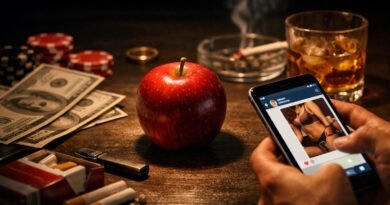 "A maçã moderna. Em que tentação estamos caindo hoje?" ChatGPT Image 22 de fev. de 2026, 19_52_08