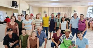 Almoço do Clube de Idosos Corações Alegres reúne comunidade com nova diretoria em Vila Nova F27ACAB5-A0D5-4D83-8924-D9BC10EB41DA