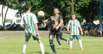 Oitavas de final da Copa Irineu Kuhn têm 27 gols e definem classificados em Quatro Pontes image