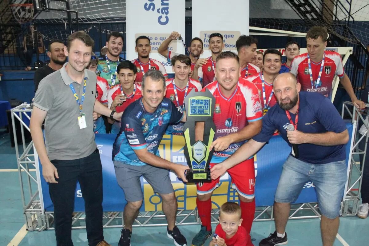 Quatro Pontes é bicampeão da Copa Sesc Verão de Futsal