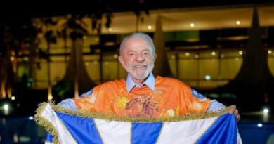Oposição aciona Justiça e TSE para barrar desfile de carnaval que homenageia Lula sem-titulo-9-960×540-1-750×422