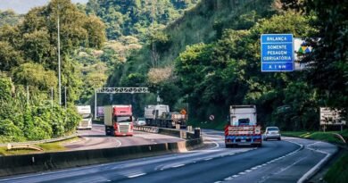 Caminhoneiros esperam governo, mas mantêm greve prevista cda98c07-485a-45ff-a2db-5c9cc1388a0d-1024x613