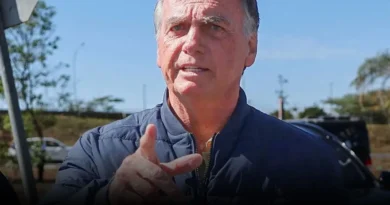 Bolsonaro é internado e diagnosticado com broncopneumonia bacteriana bilateral jair-bolsonaro-tornozeleira-eltronica-operacao-pf-brasilia07
