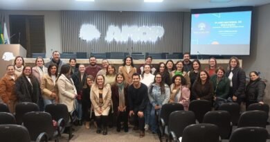 Secretaria de Educação de Quatro Pontes participa de formação continuada em gestão educacional promovida pela AMOP AMOP - formação continuada em gestão educacional(1)