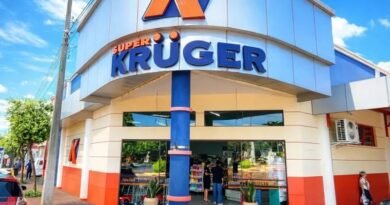 Colecionadores terão ponto de troca de figurinhas da Copa no Super Krüger de Quatro Pontes E39DD959-0256-45B4-9DDE-1A2903FE6A80
