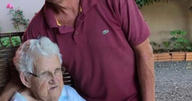 Família Rhoden se despede de Hari Rhoden, aos 67 anos IMG_1047