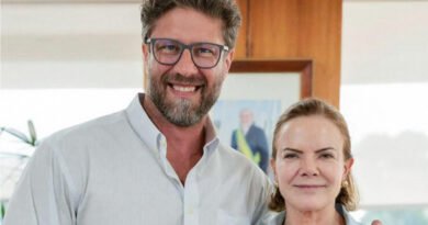 Requião Filho e Gleisi Hoffmann anunciam aliança política da ala esquerda no Paraná IMG_9515