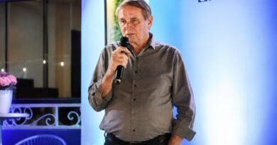 Empresário Milton Becker enaltece missão comunitária da Rádio Tropical FM durante reinauguração 345011C8-21E2-4D9B-93EB-E8A9816F7350