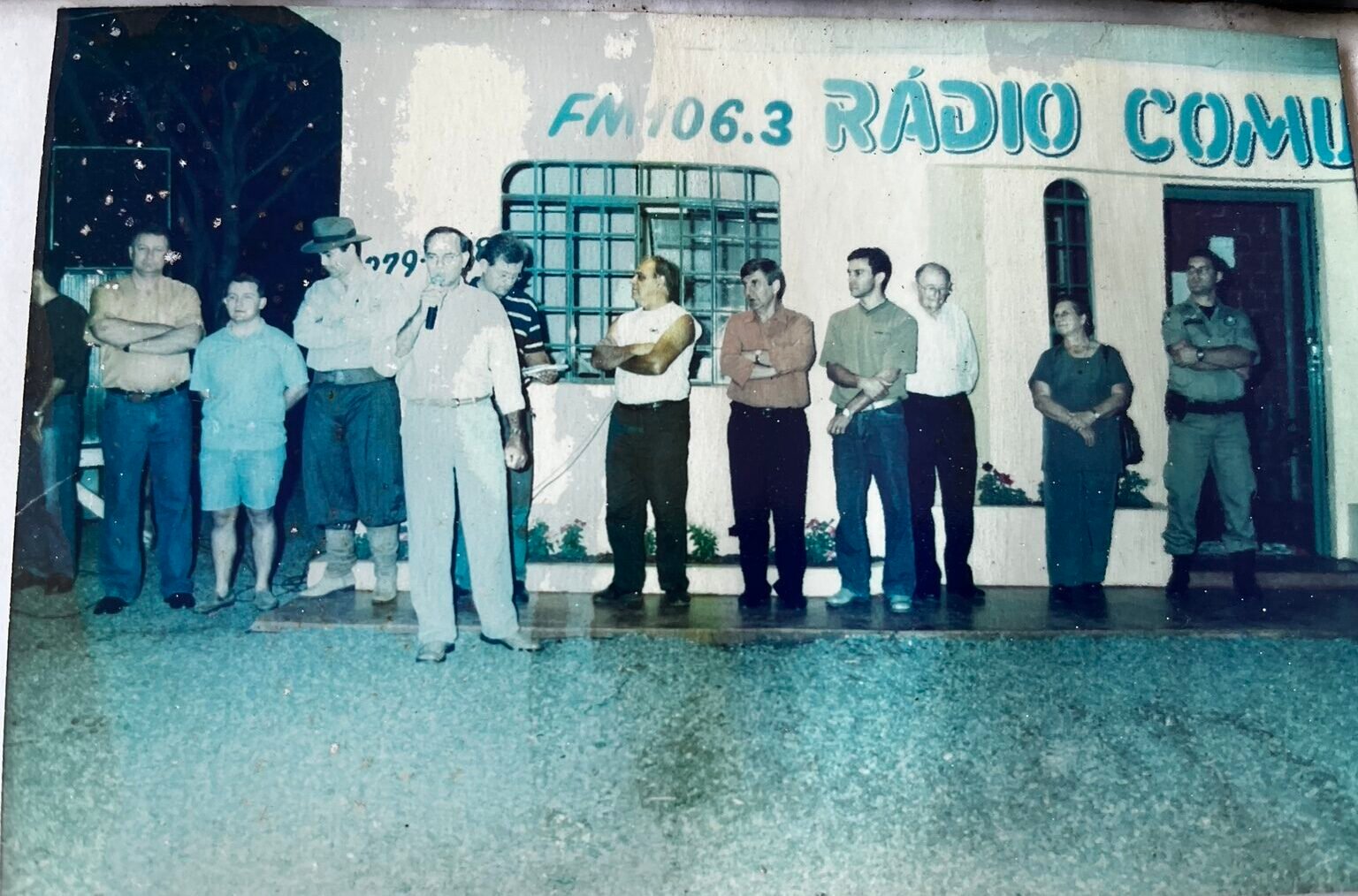 Dos arquivos da Tropical FM: a pesquisa que ajudou a construir a emissora