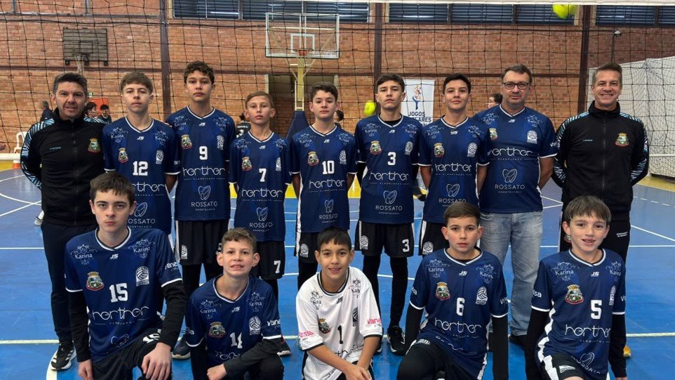 Voleibol masculino sub-14 de Quatro Pontes encerra participação entre as 10 melhores equipes do Paraná
