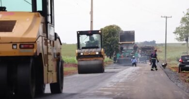 Trecho da estrada rural entre Curvado e Novo Horizonte recebe pavimentação asfáltica 16a7cc0531e9bd_774042621_1426642455972685_3502890390382823931_n__Copy_