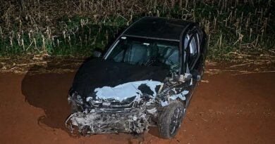 Carro de Toledo invade pista em ultrapassagem proibida e provoca acidente com duas mortes na BR-277 2026-08-05-09-41-52-img011