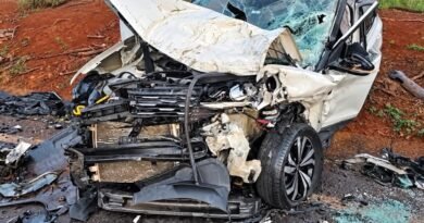 T-Cross atinge três carros em sequência e Corolla capota na PR-239 2026-09-19-07-56-16-b389b1f3-947d-4b4d-bb74-32ab64b2ca1aj