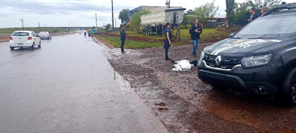 Pedestre morre após ser atingido por ônibus na PR-182, em Palotina