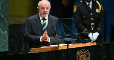 Flávio aciona TSE e acusa Lula de transformar discurso na ONU em ‘palanque político’ AFP__20260922__C8ZP4UD__v1__HighRes__SpeechesByHeadsOfStateAndGovernmentAtUnGeneralA