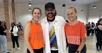 Zumba de Quatro Pontes participa do II Extravasa Toledo e promove troca de experiências EDIT IMG_0521
