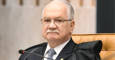 Fachin nega pedido para julgar Moraes e Mendonça juntos, mas marca nova sessão fotografia-17