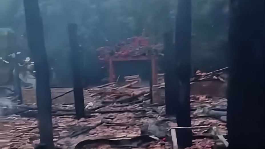 Restaurante Celeiro é destruído por incêndio durante a madrugada em Vila Nova