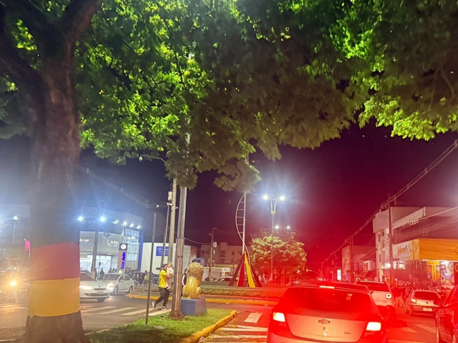 Homem é agredido e tem celular roubado durante comemoração eleitoral na Rotatória da Bandeira