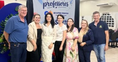 Quatro Pontes celebra o Dia dos Professores com apresentações culturais, homenagens e premiação de boas práticas docentes WhatsApp Image 2026-10-15 at 10.27.24 (10)