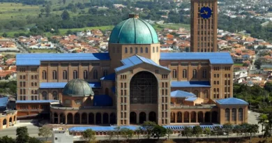 Aparecida espera mais de 500 mil fiéis no dia da padroeira do Brasil santuario_nacional_de_aparecida_vac_abr0810211896_0