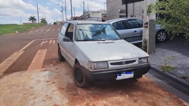 Casal com crianças rouba e sequestra estudante universitário no Paraná, diz PM