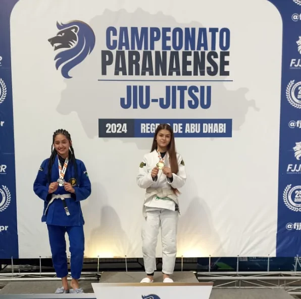 Amanda Hartmann conquista o título de tricampeã estadual no Paranaense de Jiu-Jitsu